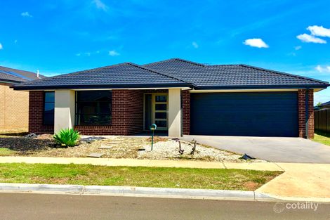 Property photo of 18 Stonehenge Drive Cobblebank VIC 3338