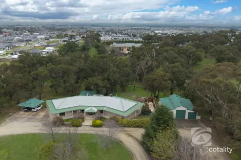 635 Brown Rd, Officer, VIC 3809