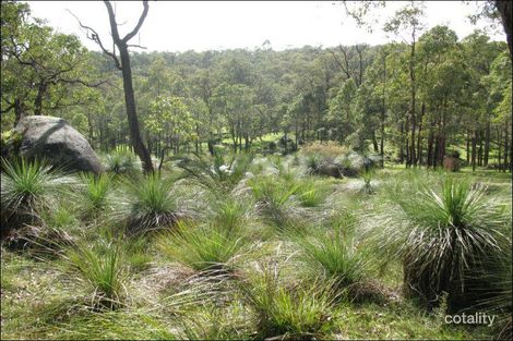 37 Lyons Rd, Waroona, WA 6215