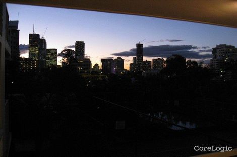 Property photo of 63/89 Lambert Street Kangaroo Point QLD 4169