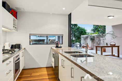 Property photo of 301/5 Manning Street South Brisbane QLD 4101