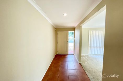 Property photo of 5 Honour Lane Caroline Springs VIC 3023