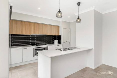 Property photo of 33 Hornet Street Nirimba Fields NSW 2763