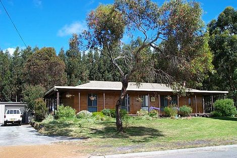 25 Turner St, Orana, WA 6330