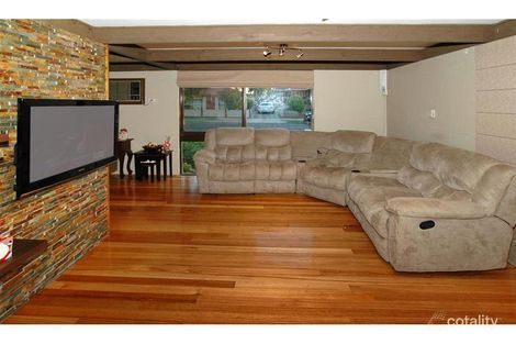 Property photo of 8 Cabernet Crescent Bundoora VIC 3083