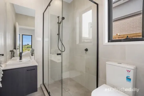 Property photo of 4 Payson Drive Point Cook VIC 3030