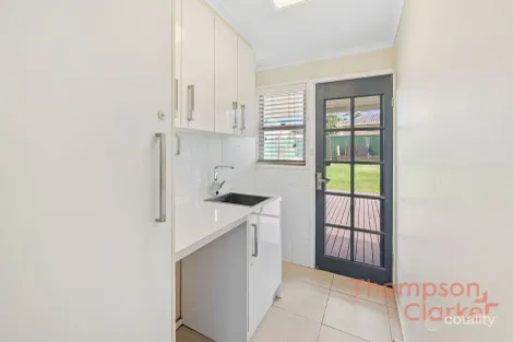 Property photo of 2 Batman Close Thornton NSW 2322