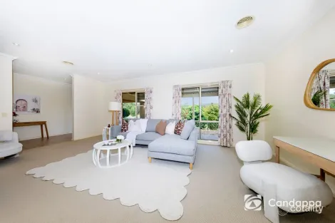 Property photo of 17 Robin Hood Way Drouin VIC 3818