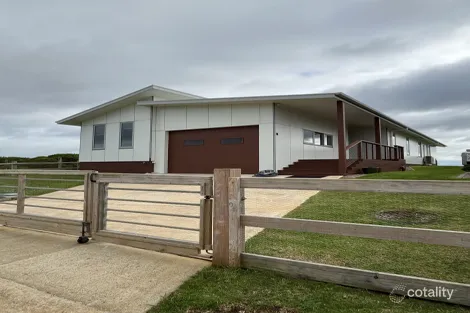 18 Callaway Ct, Peterborough, VIC 3270