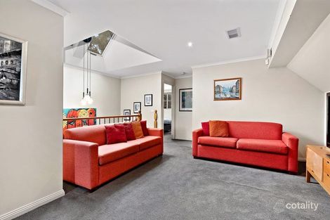Property photo of 44 Huntingtower Crescent Mount Waverley VIC 3149