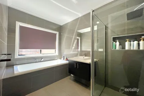 Property photo of 1 Trooper Drive Aintree VIC 3336