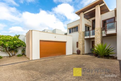 Property photo of 2058 The Circle Hope Island QLD 4212