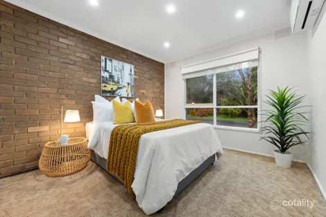 Property photo of 11 Boardman Close Box Hill South VIC 3128