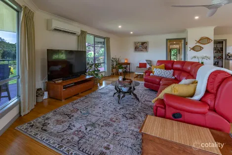 Property photo of 9 Nauta Terrace Mallacoota VIC 3892