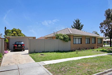Property photo of 18 Angourie Crescent Taylors Lakes VIC 3038