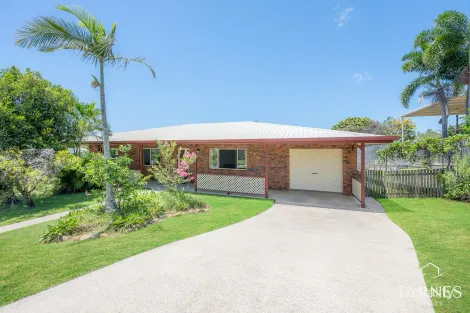 Property photo of 16 McIver Road Clinton QLD 4680