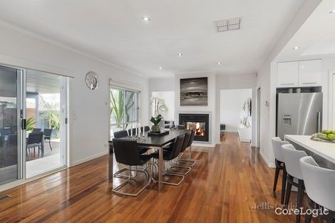 Property photo of 19 Martens Court Taylors Lakes VIC 3038