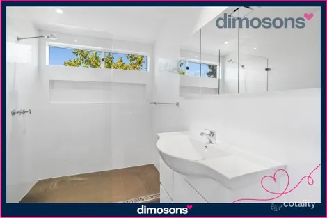 Property photo of 1 Weringa Avenue Lake Heights NSW 2502