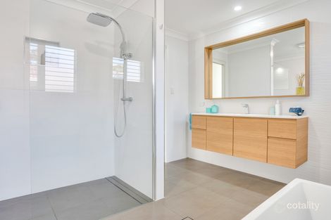 Property photo of 34 Kentia Drive Forster NSW 2428