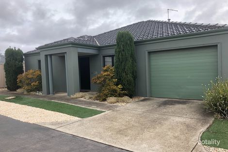 Property photo of 26 Brighton Court Wendouree VIC 3355