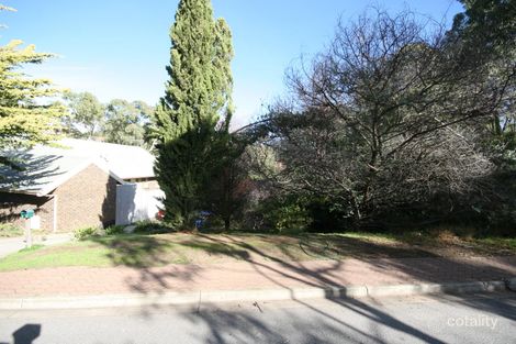 1 Lotus Dr, Aberfoyle Park, SA 5159