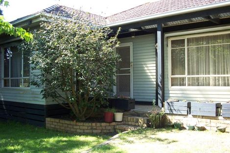 15 Rosehill Rd, Essendon West, VIC 3040