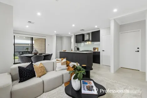 93 David St, Maida Vale, WA 6057