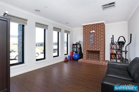 Property photo of 30 Caro Way Fraser Rise VIC 3336