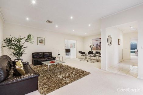 Property photo of 2/8 Davey Avenue Brighton East VIC 3187