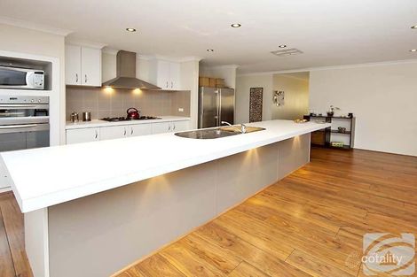 19 Lyrebird Loop, Seville Grove, WA 6112