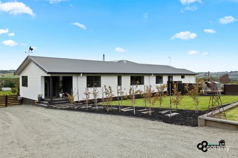 21 Henrys Rd, Nyora, VIC 3987