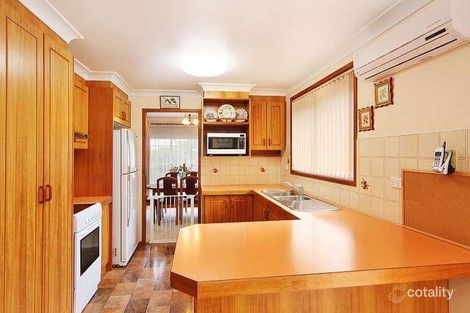 Property photo of 17 Minnamurra Crescent Hillvue NSW 2340