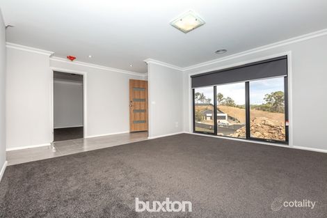 Property photo of 16 Holmsgarth Court Brown Hill VIC 3350
