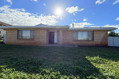 8 Hillcrest Ave, Parkes, NSW 2870