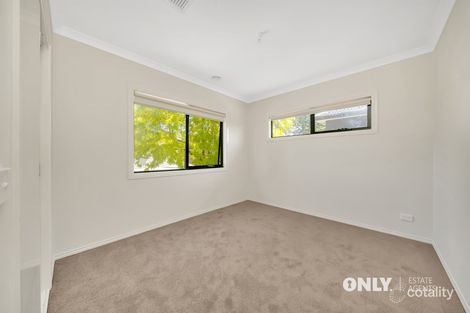 Property photo of 2/7 Highview Court Pakenham VIC 3810
