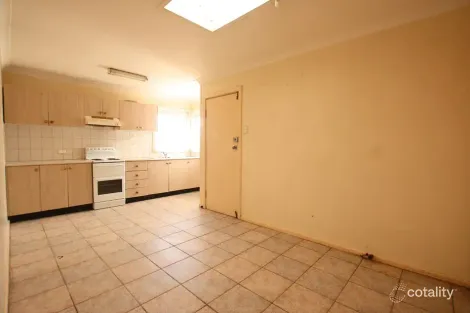 Property photo of 32 Harvey Street Macquarie Fields NSW 2564