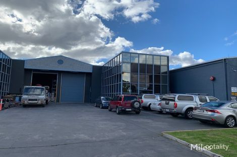 208 Mahoneys Rd, Thomastown, VIC 3074