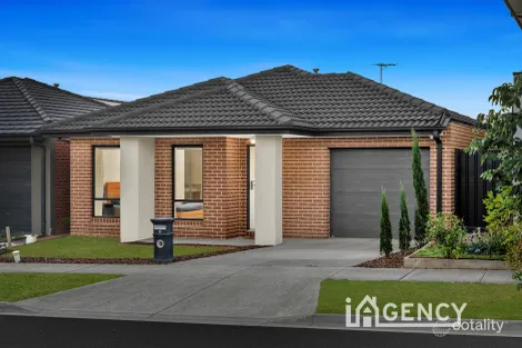 Property photo of 18 Ashbury Rise Berwick VIC 3806