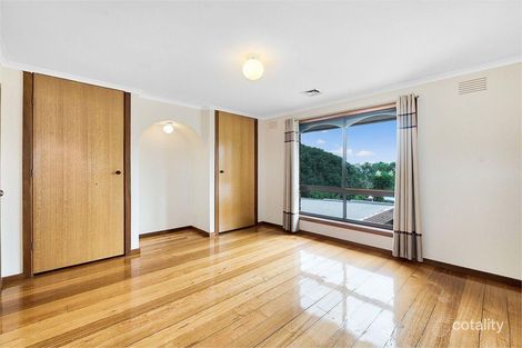 Property photo of 12 Charles Green Avenue Endeavour Hills VIC 3802