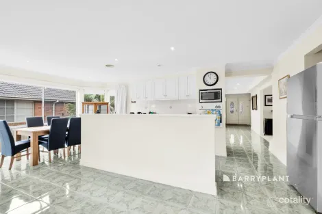 Property photo of 34 Shinners Avenue Berwick VIC 3806