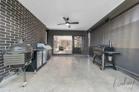 Property photo of 51 Bunting Crescent Kalkallo VIC 3064
