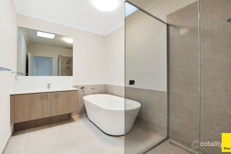Property photo of 47 Liewah Circuit Craigieburn VIC 3064