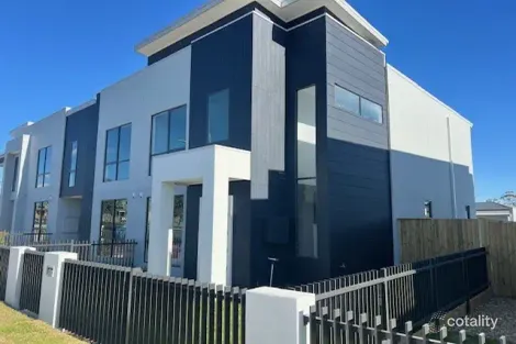 79 Dransfield Dr, Oran Park, NSW 2570
