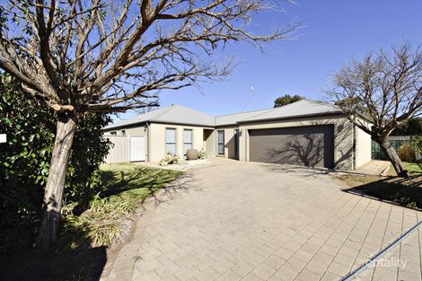 Property photo of 19 Arbory Close Dubbo NSW 2830