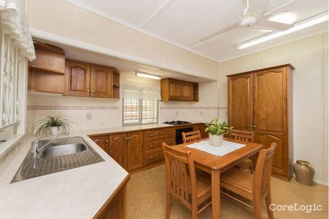 Property photo of 19 Montrebe Street Holland Park West QLD 4121