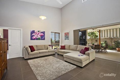 Property photo of 52 Hounslow Way Seventeen Mile Rocks QLD 4073