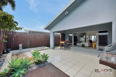 17 Rosemoor Ct, Glenella, QLD 4740
