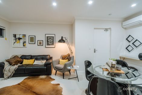 Property photo of 4/5 Oakland Avenue Cloverdale WA 6105