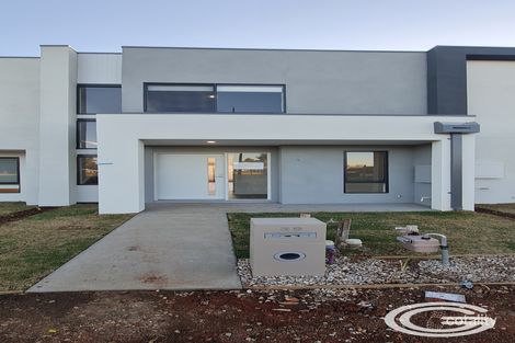 39 Oldbridge Bvd, Weir Views, VIC 3338