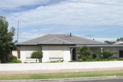 15 Magnus St, St Albans, VIC 3021